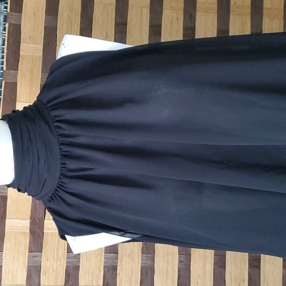 Vince Camuto Double layered chiffon tank - Picture 2 of 10